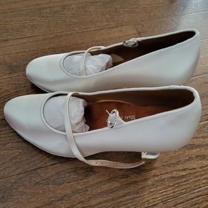 Ballroom shoes International